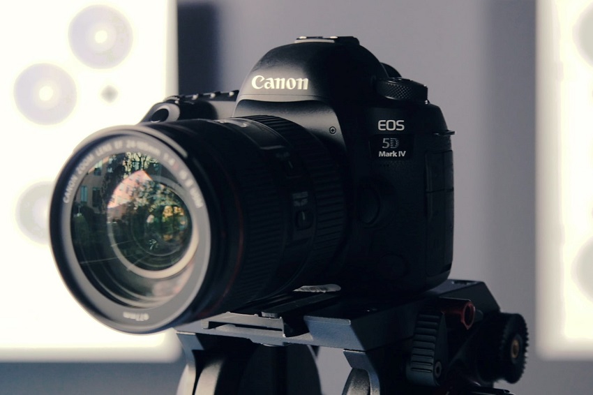 بهترین دوربین برای حرفه‌ای‌ها: Canon EOS 5D Mark IV